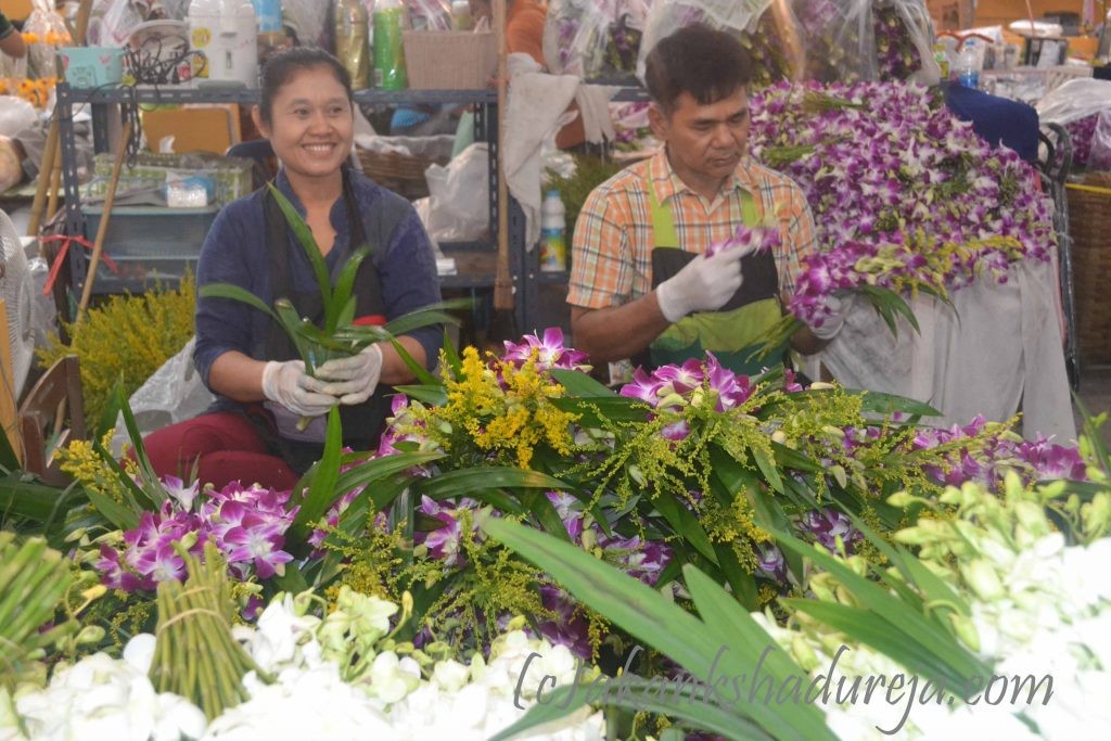 Yodpiman Flower Market